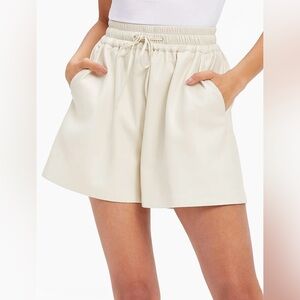 Good American Better Than Leather Drawstring Shorts Women’s Cream Size Small
